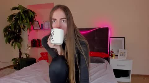 Snapshot of adrianacult chatting on 01/07/26, 06:49 Adriana online show from 01/07/26, 06:49