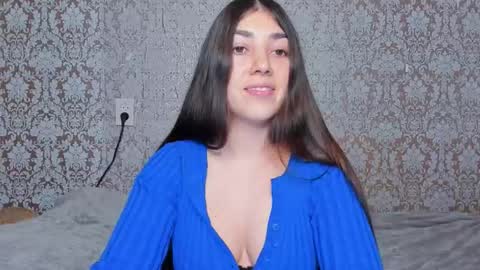 Snapshot of adrianakuiper chatting on 01/14/26, 11:09 Adriana online show from 01/14/26, 11:09