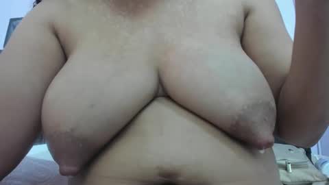 adriana online show from 11/08/25, 05:23