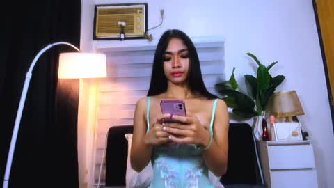 Snapshot of adrianasinclair chatting on 12/12/24, 12:55 Adriana online show from 12/12/24, 12:55
