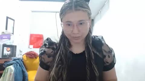 Adriana Tellez online show from 01/09/26, 05:15