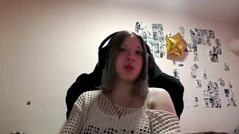 Snapshot of adriannamalango chatting on 06/20/26, 11:24 Sofa online show from 06/20/26, 11:24