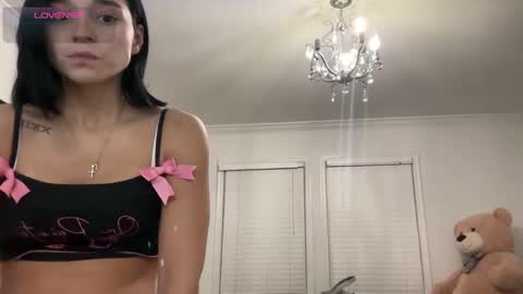 Adrianna  online show from 11/10/25, 12:42