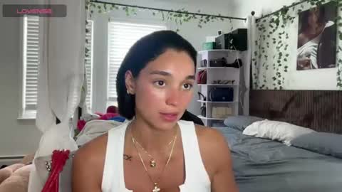 Adrianna  online show from 06/09/26, 09:48