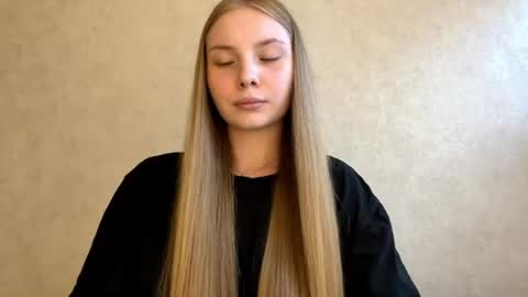 Caroline online show from 08/01/26, 03:55