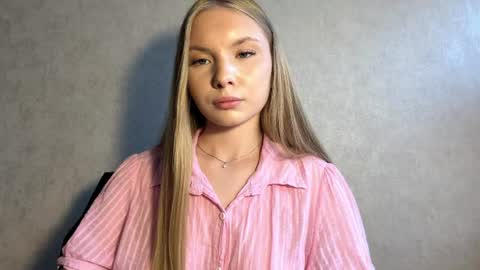 Caroline online show from 08/03/26, 03:16