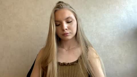 Caroline online show from 08/04/26, 03:36