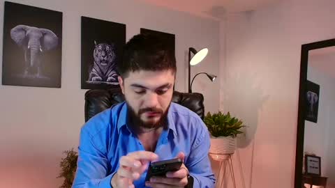 Snapshot of adrianwilliams_ chatting on 02/16/25, 09:16 Adrian Williams online show from 02/16/25, 09:16