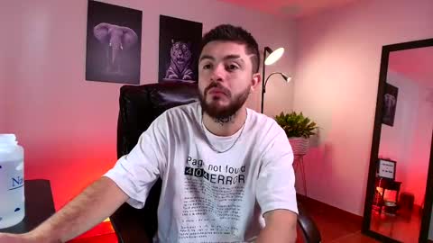 Snapshot of adrianwilliams_ chatting on 02/19/25, 07:59 Adrian Williams online show from 02/19/25, 07:59