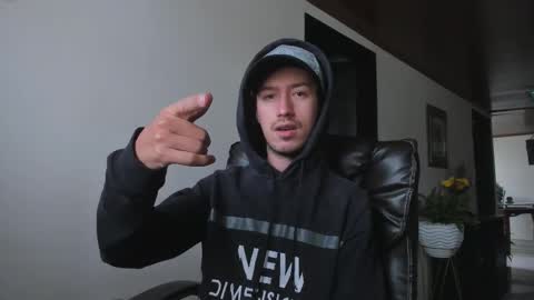 Adrian Williams online show from 01/12/26, 05:07