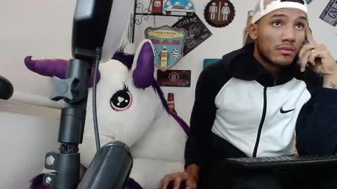 adriel_and_risitos_ online show from 10/07/25, 02:31