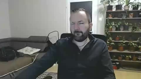 Snapshot of adultwebcamdatabase chatting on 11/30/25, 11:42 Felix84 online show from 11/30/25, 11:42