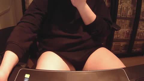 Snapshot of afattytowatch chatting on 03/02/25, 12:20 afattytowatch online show from 03/02/25, 12:20