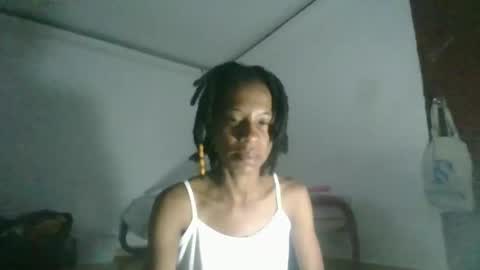 Snapshot of africadeluxe chatting on 03/02/25, 11:29 Africa online show from 03/02/25, 11:29