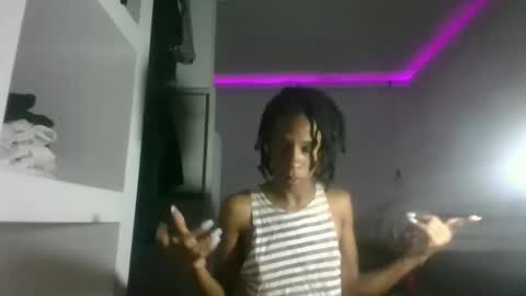 Snapshot of africadeluxe chatting on 03/11/25, 11:01 Africa online show from 03/11/25, 11:01