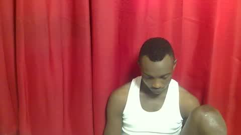 Snapshot of african_hotchocolate chatting on 11/30/25, 04:05 sexiest online show from 11/30/25, 04:05