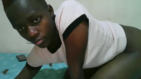 Snapshot of african_pussy2 chatting on 03/12/25, 02:45 african_pussy2 online show from 03/12/25, 02:45