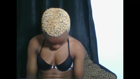 Snapshot of africanprincess24 chatting on 10/26/25, 05:30 PHOEBE online show from 10/26/25, 05:30