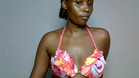 Snapshot of africanuh chatting on 07/18/26, 02:54 Africanuh online show from 07/18/26, 02:54