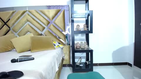 Snapshot of afro_happy__06 chatting on 02/25/25, 12:03 Jheremy and leeryc online show from 02/25/25, 12:03