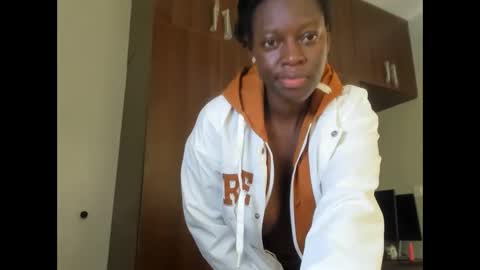 Leah online show from 02/22/25, 06:28