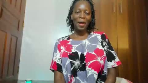 Leah online show from 11/02/25, 12:35