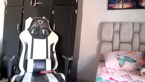 Snapshot of afrodita096 chatting on 01/16/25, 04:18 afrodita096 online show from 01/16/25, 04:18