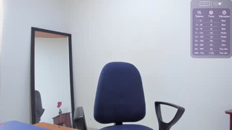 Lorena online show from 12/18/24, 06:03