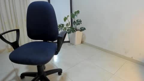 Lorena online show from 10/27/25, 12:26