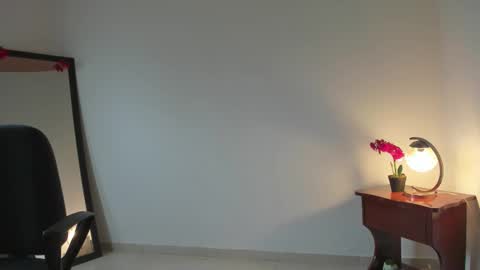 Lorena online show from 02/16/26, 02:02