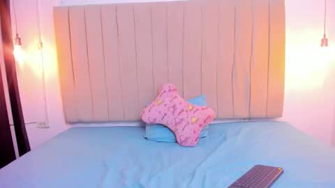 Snapshot of afrodita_house chatting on 12/15/25, 07:40 afrodita_house online show from 12/15/25, 07:40