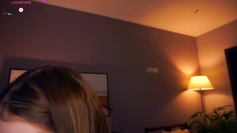 Snapshot of afroditacaree chatting on 12/17/24, 03:06 Kind sensual Emma fav pattern 2266 online show from 12/17/24, 03:06