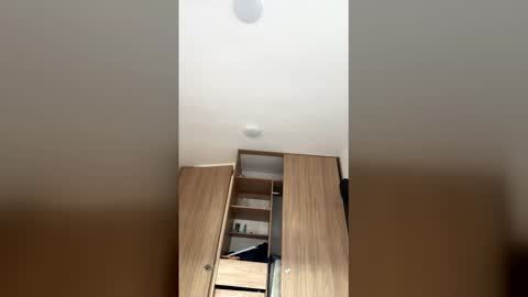 afroditawild online show from 04/16/26, 03:35