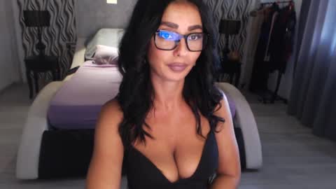 Afro online show from 09/16/25, 01:34