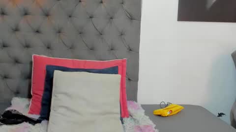 Snapshot of afrodiva69_ chatting on 05/08/26, 06:35 Afro Diva online show from 05/08/26, 06:35