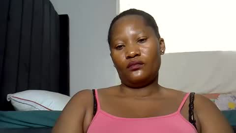 Snapshot of afronubians chatting on 11/15/25, 09:39 afronubians online show from 11/15/25, 09:39