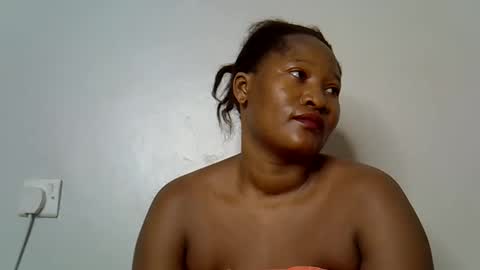 Snapshot of afronubians chatting on 11/21/25, 05:50 afronubians online show from 11/21/25, 05:50