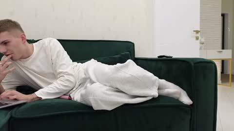 Mark online show from 04/04/26, 09:34