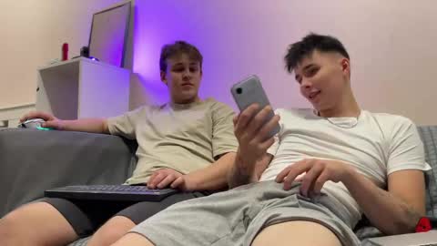 Mark online show from 04/14/26, 10:05