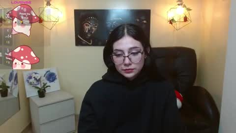 Snapshot of agarycus_ chatting on 10/01/25, 01:17 Kimberly online show from 10/01/25, 01:17