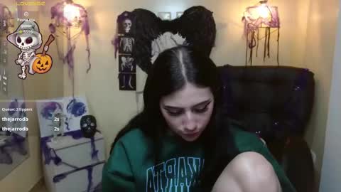 Snapshot of agarycus_ chatting on 10/21/25, 01:01 Kimberly online show from 10/21/25, 01:01