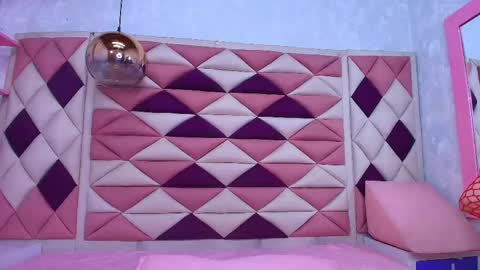 Ana online show from 09/26/25, 11:58