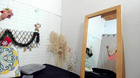 Snapshot of agata__rose chatting on 01/05/25, 02:30 agata__rose online show from 01/05/25, 02:30
