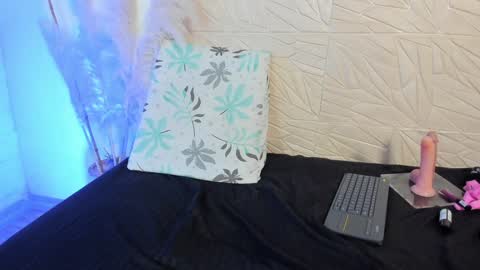 Snapshot of agata__rose chatting on 01/30/25, 10:19 agata__rose online show from 01/30/25, 10:19