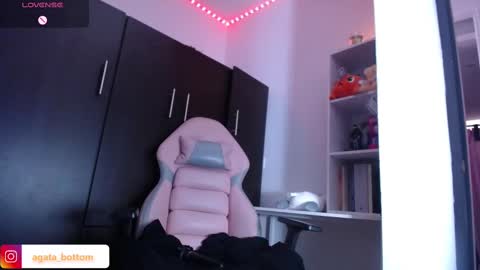 Agata online show from 02/14/25, 08:48