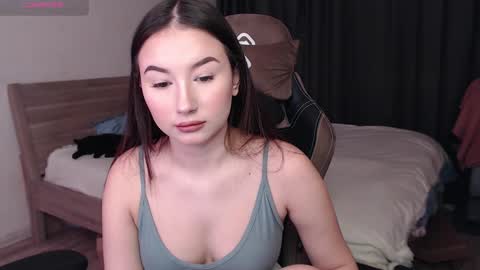 Snapshot of agata_cherry chatting on 12/18/24, 02:21 Eva online show from 12/18/24, 02:21