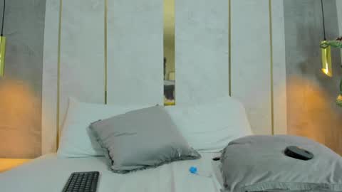 A G A T A online show from 05/10/26, 08:41
