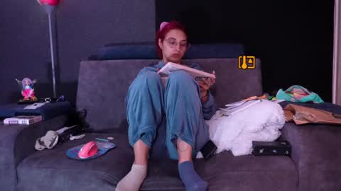 Agata Collinss online show from 09/18/25, 07:43