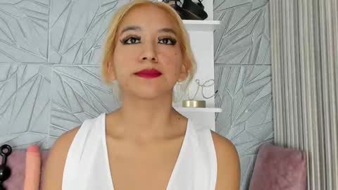 Agatadelphine online show from 10/06/25, 01:08