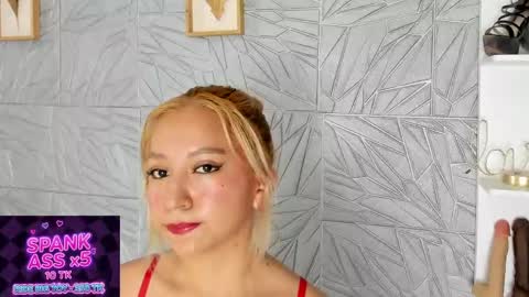 Snapshot of agatadelphine_mr chatting on 04/28/26, 01:16 Agatadelphine online show from 04/28/26, 01:16